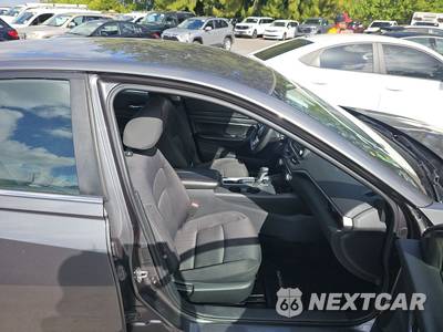 2022 Nissan Altima S - zdjęcie 8 z 24 - miniatura