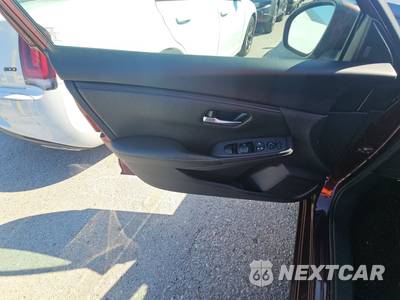 2025 Nissan Sentra SV - zdjęcie 15 z 34 - miniatura