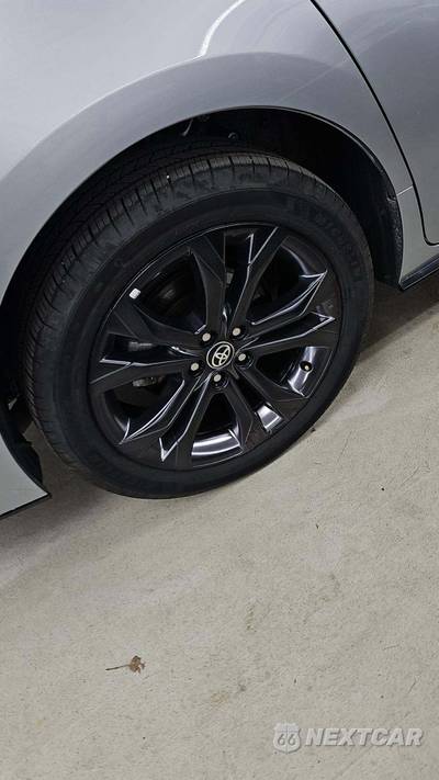 2025 Toyota Sienna XSE 7-Passenger 120.5" WB - zdjęcie 9 z 11 - miniatura