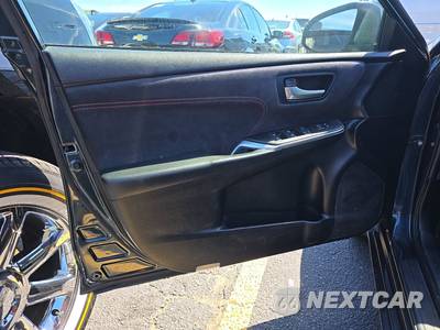 2016 Toyota Camry XSE - zdjęcie 9 z 56 - miniatura