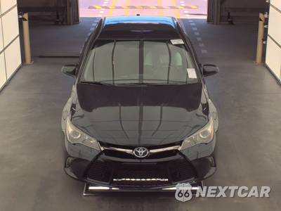 2016 Toyota Camry XSE - zdjęcie 2 z 56 - miniatura