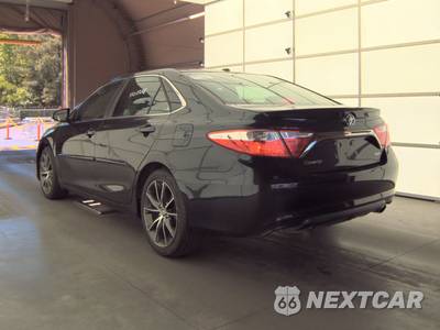 2016 Toyota Camry XSE - zdjęcie 6 z 56 - miniatura