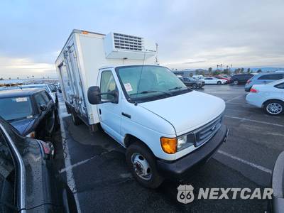 2007 Ford Super Duty E-450 Cutaway DRW - zdjęcie 3 z 32 - miniatura