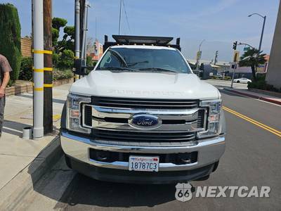 2019 Ford Super Duty F-550 Cab Chassis XLT Crew Cab DRW - zdjęcie 2 z 32 - miniatura