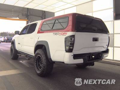 2017 Toyota Tacoma TRD Off-Road Crew Cab Medium Bed - zdjęcie 6 z 24 - miniatura