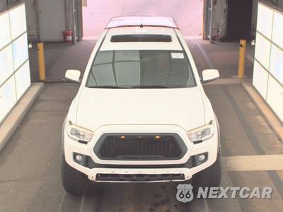 2017 Toyota Tacoma TRD Off-Road Crew Cab Medium Bed - zdjęcie 2 z 24 - miniatura