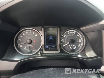 2017 Toyota Tacoma TRD Off-Road Crew Cab Medium Bed - zdjęcie 12 z 24 - miniatura