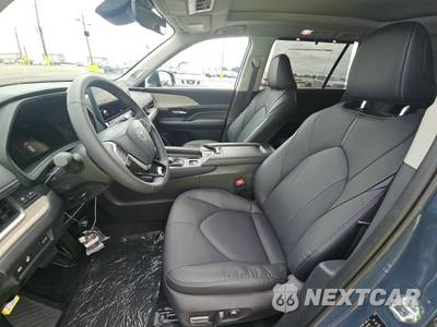 2025 Toyota Grand Highlander Limited - zdjęcie 7 z 19 - miniatura