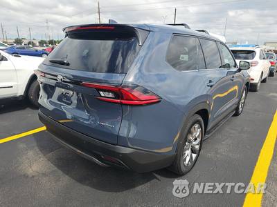 2025 Toyota Grand Highlander Limited - zdjęcie 4 z 19 - miniatura