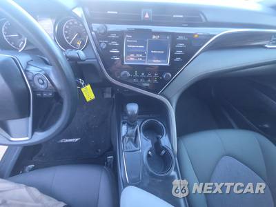 2018 Toyota Camry LE - zdjęcie 11 z 18 - miniatura