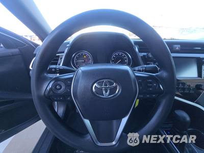 2018 Toyota Camry LE - zdjęcie 10 z 18 - miniatura