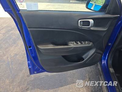 2025 Hyundai Venue SEL - zdjęcie 9 z 25 - miniatura