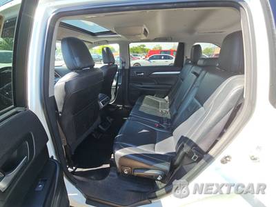 2016 Toyota Highlander XLE - zdjęcie 13 z 19 - miniatura