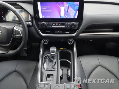 2025 Toyota Grand Highlander XLE - zdjęcie 11 z 26 - miniatura