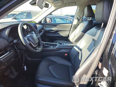 2025 Toyota Grand Highlander XLE - zdjęcie 7 z 30 - miniatura