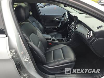 2015 Mercedes-Benz GLA 250 - zdjęcie 8 z 28 - miniatura