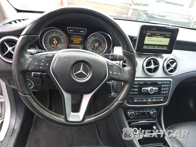 2015 Mercedes-Benz GLA 250 - zdjęcie 10 z 28 - miniatura