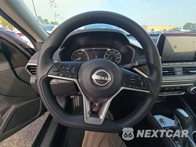 2023 Nissan Altima SV - zdjęcie 10 z 38 - miniatura