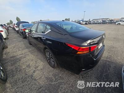 2023 Nissan Altima SV - zdjęcie 6 z 38 - miniatura