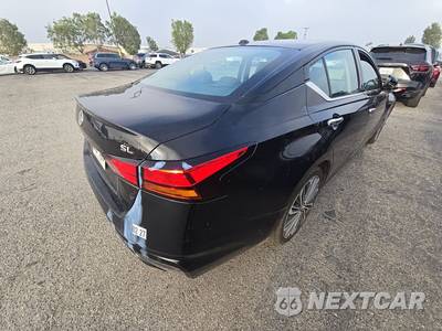 2023 Nissan Altima SL - zdjęcie 4 z 37 - miniatura