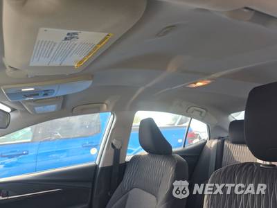 2025 Toyota Camry LE - zdjęcie 19 z 25 - miniatura