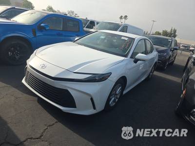 2025 Toyota Camry LE - zdjęcie 1 z 25 - miniatura