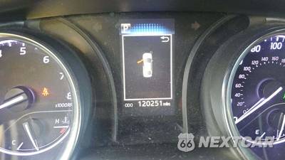 2018 Toyota Camry SE - zdjęcie 24 z 47 - miniatura