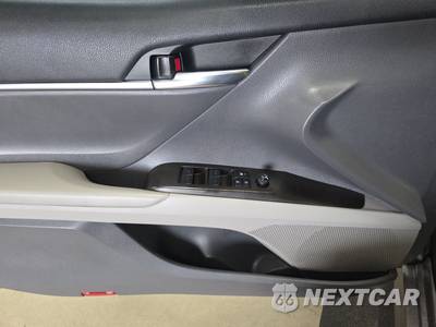 2022 Toyota Camry LE - zdjęcie 9 z 33 - miniatura