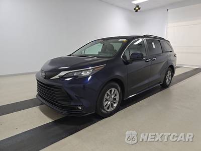 2026 Toyota Sienna XLE 8-Passenger 120.5" WB