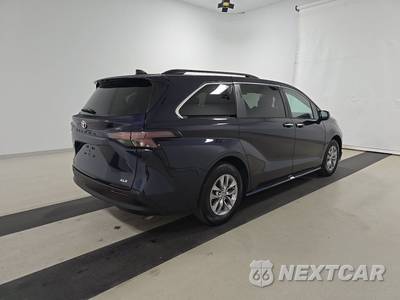 2026 Toyota Sienna XLE 8-Passenger 120.5" WB - zdjęcie 4 z 21 - miniatura