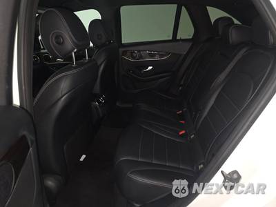 2020 Mercedes-Benz GLC 300 - zdjęcie 13 z 18 - miniatura