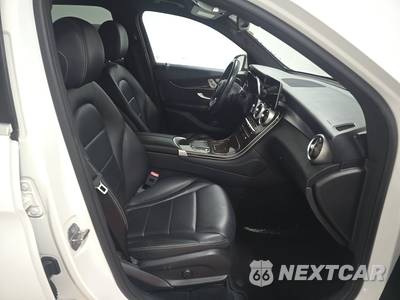 2020 Mercedes-Benz GLC 300 - zdjęcie 8 z 18 - miniatura
