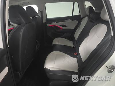 2025 Volkswagen Tiguan SE - zdjęcie 13 z 19 - miniatura