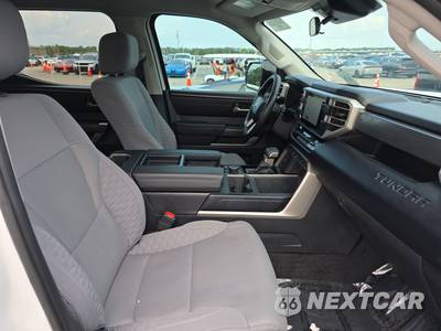 2024 Toyota Tundra SR5 Crew Cab Short Bed - zdjęcie 8 z 19 - miniatura