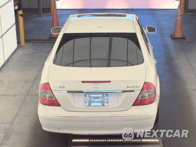 2008 Mercedes-Benz E 320 BlueTEC Sedan - zdjęcie 5 z 33 - miniatura