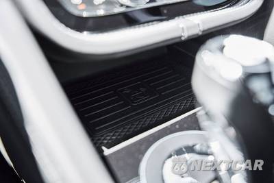 2024 Bentley Bentayga V8 - zdjęcie 68 z 82 - miniatura