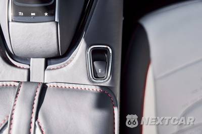 2023 Aston Martin DBS Convertible - zdjęcie 58 z 69 - miniatura