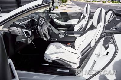 2017 Aston Martin Vanquish S Convertible - zdjęcie 38 z 74 - miniatura