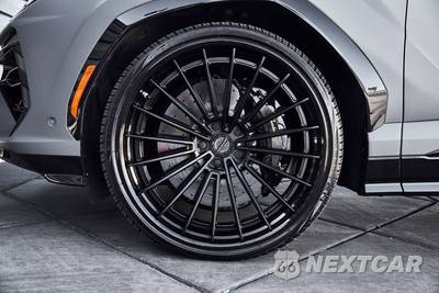 2025 Lamborghini Urus SE - zdjęcie 3 z 83 - miniatura