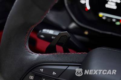 2025 Lamborghini Urus SE - zdjęcie 55 z 83 - miniatura