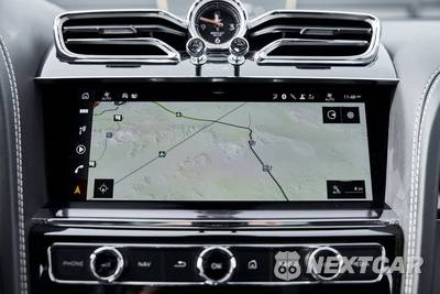 2023 Bentley Bentayga EWB Azure V8 - zdjęcie 78 z 87 - miniatura