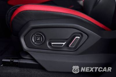 2025 Lamborghini Urus SE - zdjęcie 36 z 83 - miniatura