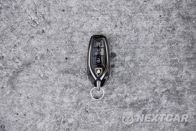 2025 Lamborghini Urus SE - zdjęcie 83 z 83 - miniatura