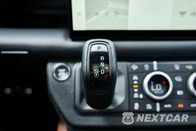 2023 Land Rover Defender 110 X - zdjęcie 72 z 81 - miniatura
