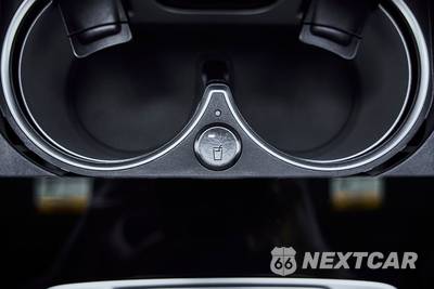 2026 Mercedes-Benz AMG G 63 4MATIC - zdjęcie 71 z 85 - miniatura