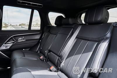 2025 Land Rover Range Rover SE - zdjęcie 41 z 76 - miniatura