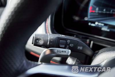 2025 Mercedes-Benz AMG G 63 4MATIC - zdjęcie 57 z 82 - miniatura