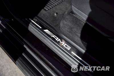 2025 Mercedes-Benz AMG G 63 4MATIC - zdjęcie 37 z 82 - miniatura