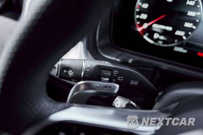 2025 Mercedes-Benz AMG G 63 4MATIC - zdjęcie 60 z 86 - miniatura