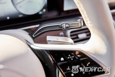 2026 Mercedes-Benz Maybach GLS 600 4MATIC - zdjęcie 68 z 94 - miniatura